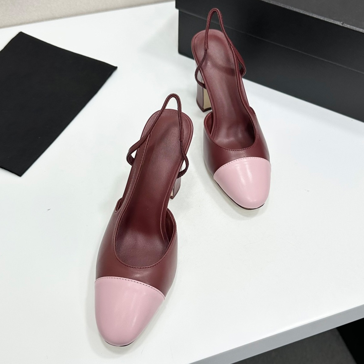 2026 Women's Two-Tone Slingbac - Casual Sandal Leather recensie en prijs